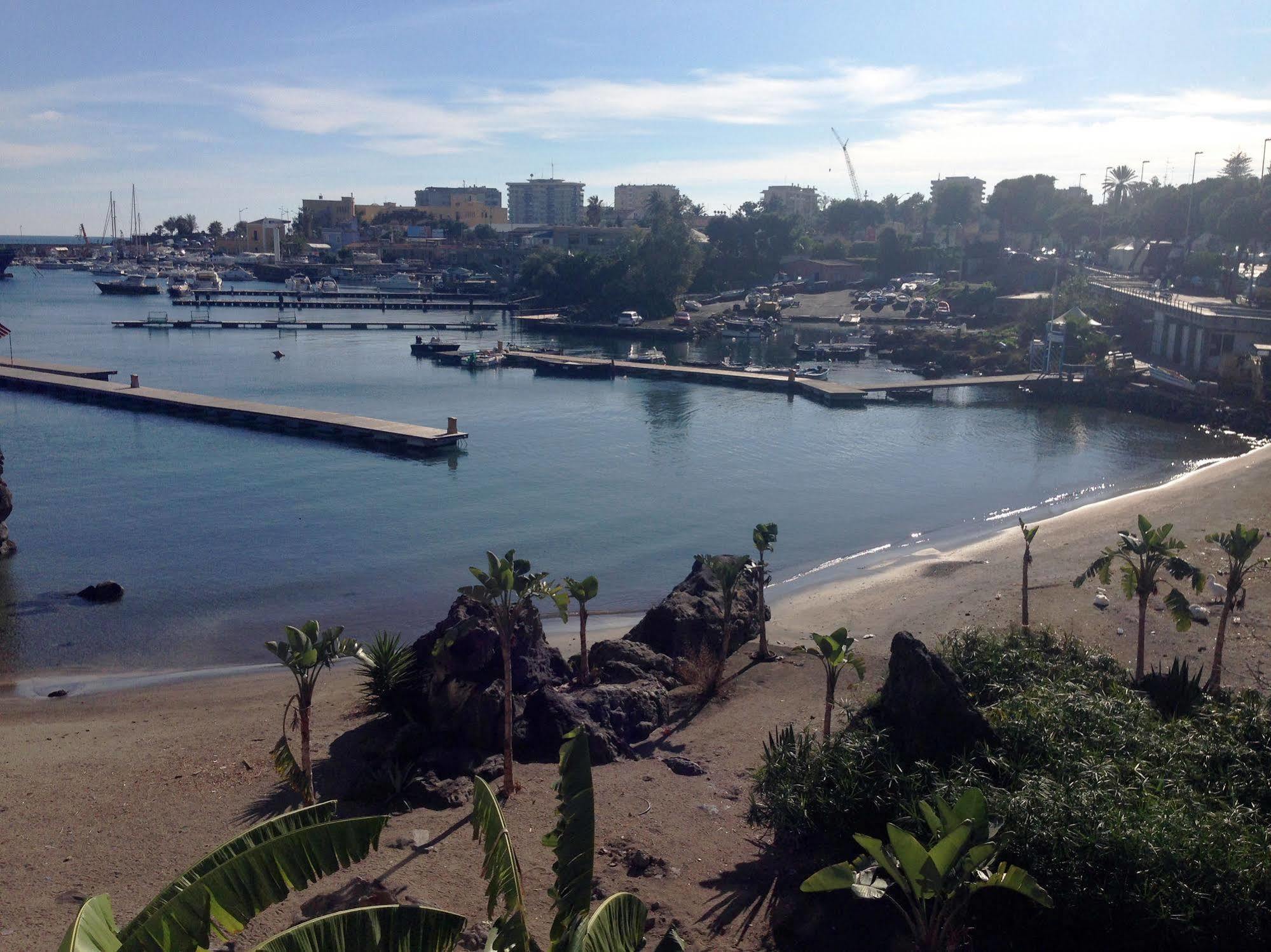 Baia Di Ognina Bed and Breakfast Κατάνια Εξωτερικό φωτογραφία