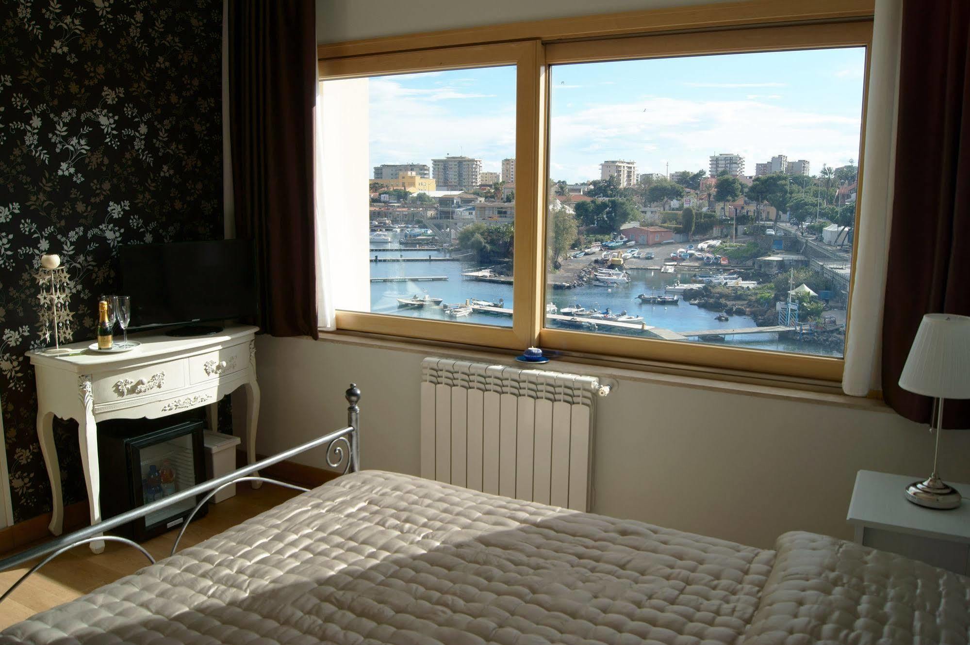 Baia Di Ognina Bed and Breakfast Κατάνια Εξωτερικό φωτογραφία